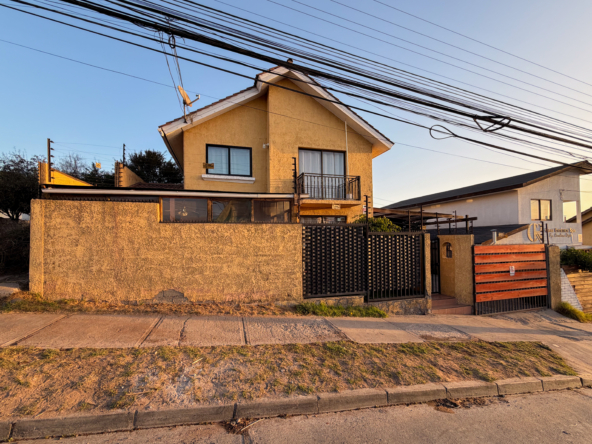 Casa en Venta en Avenida Los Perales La Serena